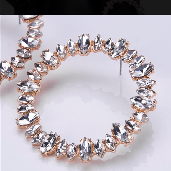 Crystal O’s - Picture 7 of 8